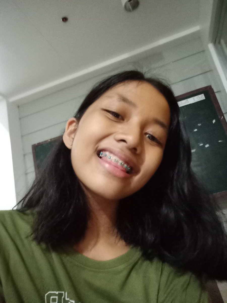 potiyato's tweet photo. HAPPY BIRTHDAY TO MY OG BABY MWAMWAMWA I LOVE LOVE LOVE LOVE YOU SYBRENEEEE salamat sa pagsuporta sakin sa everything😤❤️ i miss youuuu !!!! @sabring_gabring https://t.co/ywGrzQARMh