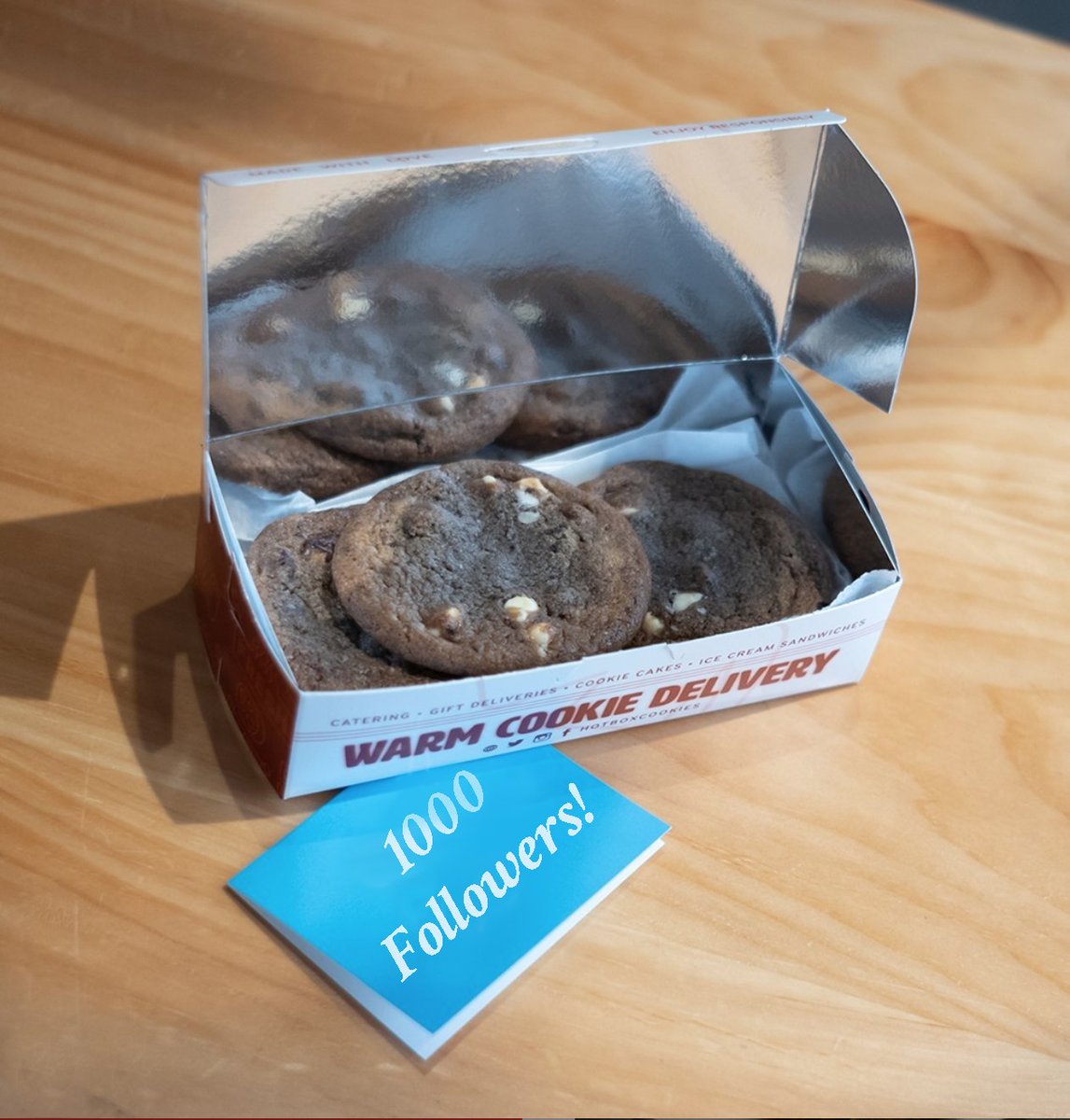 SLUInvolvement's tweet image. We&apos;re so close! Go follow the Student Involvement Center&apos;s Instagram at instagram.com/sluinvolvement/ and if you&apos;re follower number 1,000 (and have a slu.edu email) we&apos;ll send you a box of @hotboxcookies!