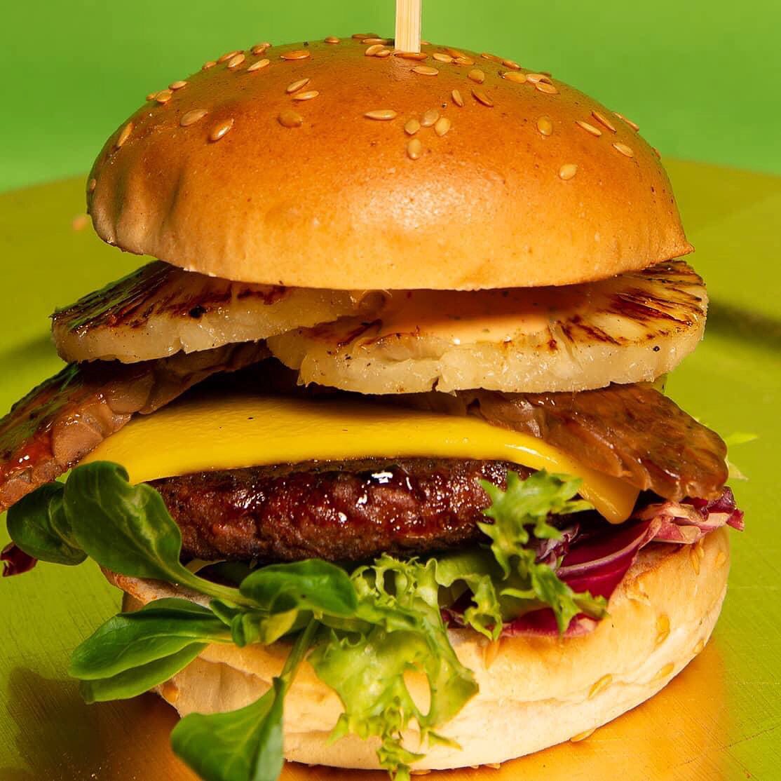 vegannection's tweet photo. Ladies and gentlemen, we’d like to introduce to you the incredible Big Kahuna Burger by @herbivorousfood, a vegan street food company based at Hatch in Manchester.

Use your Vegannection card with them, to get 2% cashback!
#veganfood #veganbusiness #veganstreetfood #veganburger https://t.co/lack6K04Is