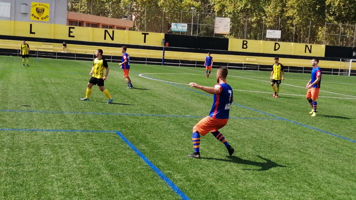 El primer equip disputa els primers partits de pretemporada dlvr.it/RgHL5P (via <a href="/SEMercatNou/">Mercat Nou Magòria</a>)