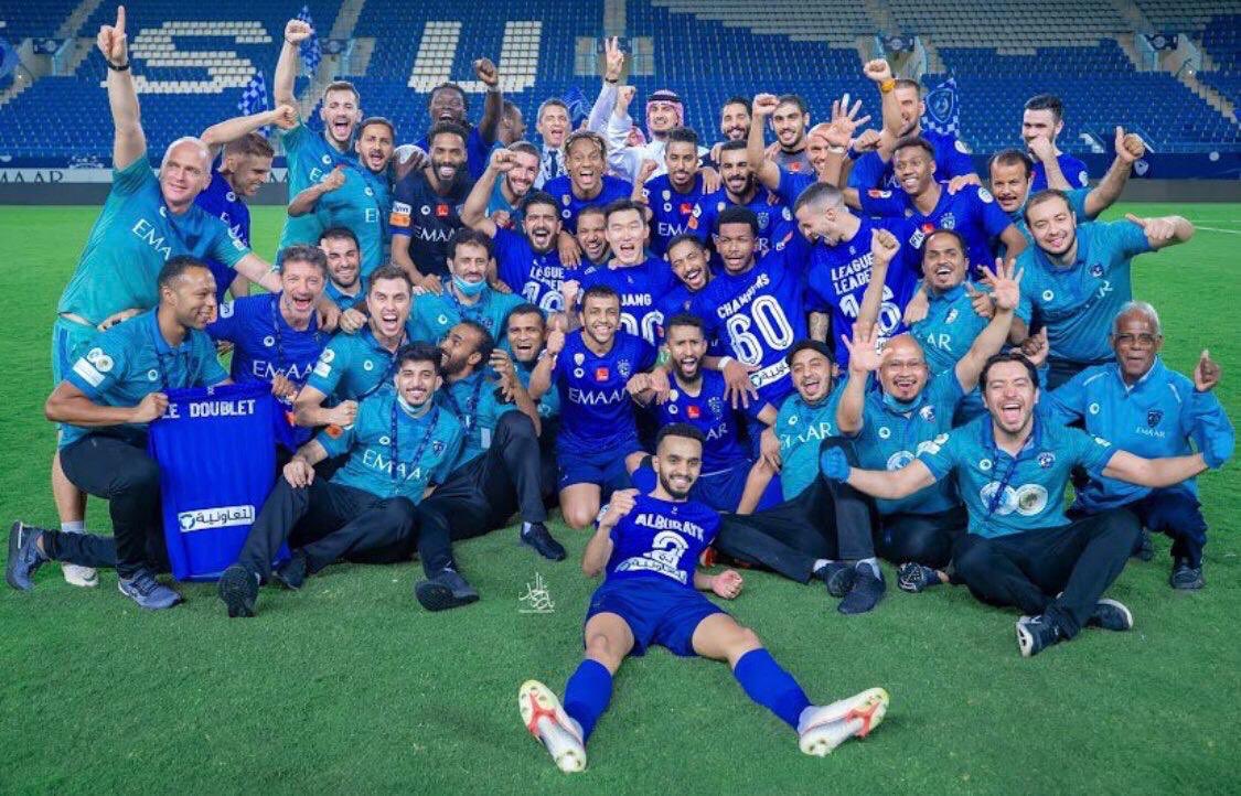 saudpoet's tweet photo. الليلة أكثر من كلام ومحبة
كن القمر فنجال والشمس صبّه
#الهلال_الشباب https://t.co/02bSWrIlPM