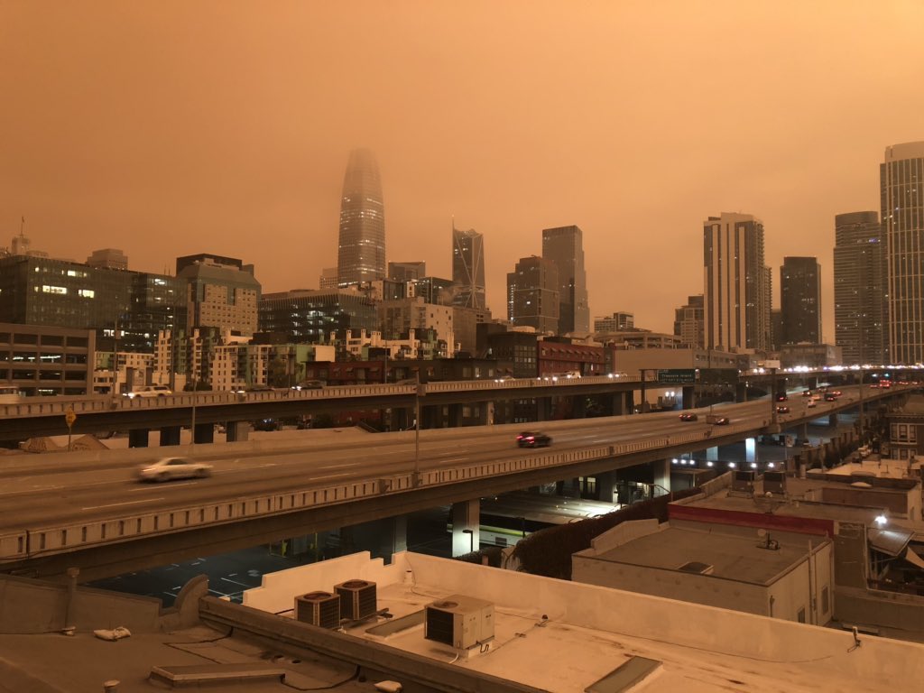 BProudPatriot's tweet photo. The Bay Area at 8AM this morning. https://t.co/GiNzsOeY50