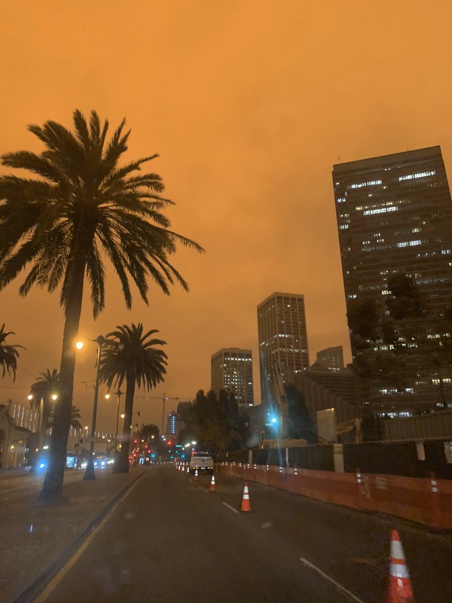 AndruMorris's tweet photo. Took these around San Francisco at 9AM. The photos somehow don’t even do it justice #BayArea @abc7newsbayarea https://t.co/GSX8PTiCFZ