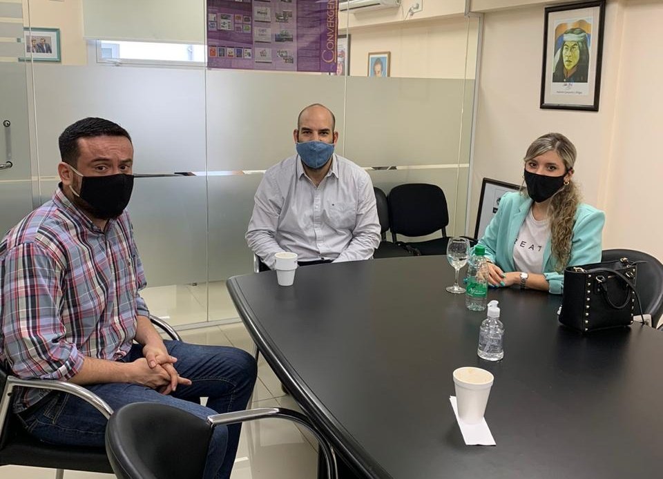 ✔#Internet Se transformó en la herramienta de progreso más importante. Por eso es necesario que la #Accesibilidad📲💻sea para todos los misioneros.
Conversé con Lucía Lopez Ricci y Joaquín Cabral sobre la #Conectividad de Aristóbulo del Valle y alrededores para trabajar juntos🤝