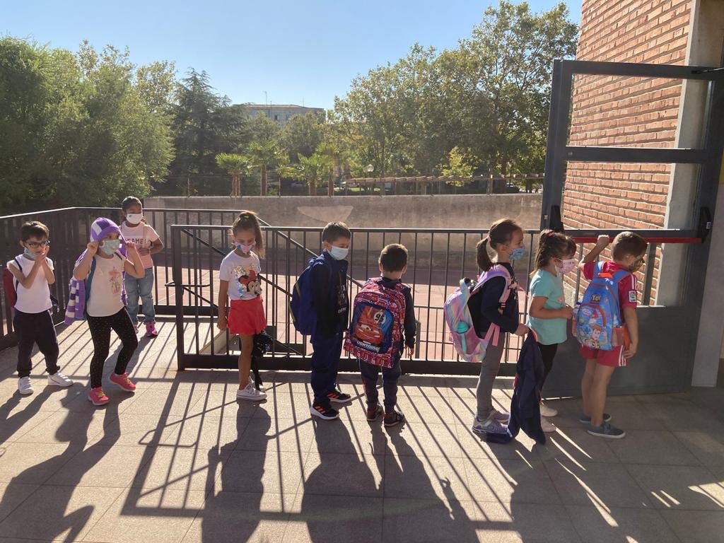 SalesianosPiza's tweet photo. Esta mañana hemos empezado las clases en Infantil y Primaria. Aquí tenéis alguna foto de #Primaria #EP #VueltaAlColeSegura @SalesianosSSM https://t.co/WR7WKRQKUH