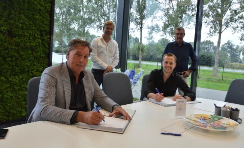 arjenmaathuis's tweet photo. Een Almelo’s feestje! De eerste paal van de #nieuwbouw van @KeesSmit_ in #Almelo ging vandaag de grond in! Het pand wordt gebouwd door een Almelo’s bouwbedrijf: Lowik bouw! Geweldig! Succes 💪🏻💪🏻💪🏻 https://t.co/rMv2pBmSKh