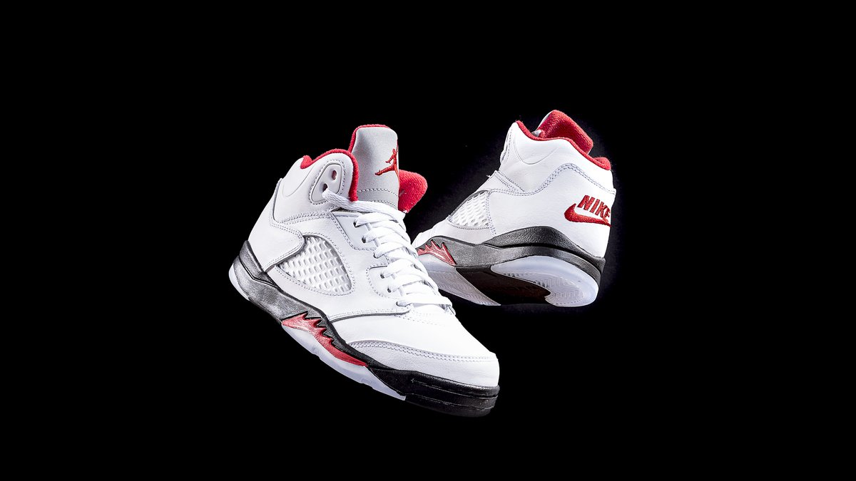 skstore_pl's tweet photo. We got new kicks for Your Kids
Save now 100PLN on Air Jordan 5 " Fire Red " PS
https://t.co/gewFpSUiOS - code SK_AJ100
first come, first served
#jumpman #retro5 #sneakers #airjordan #kidsinkicks https://t.co/CGJ7qSUmbA
