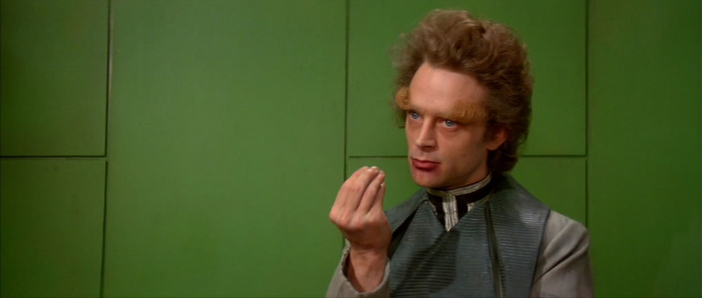 Concernant les absents du trailer, nous ne voyons pas encore Thufir Hawat et Peter de Vries, les mentats Atréides et Harkonnen.