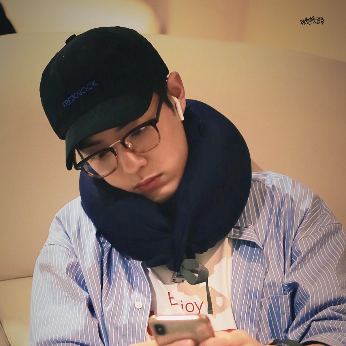 pls do not contact me for the next 3-5 business days i will be too busy crying into my pillow