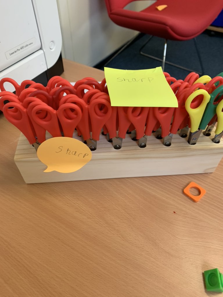 TarvinPrimary's tweet photo. More pictures from Potter class’ material activity. #TeamTarvin #PotterClass #TarvinScience https://t.co/sVqyLx1Q23