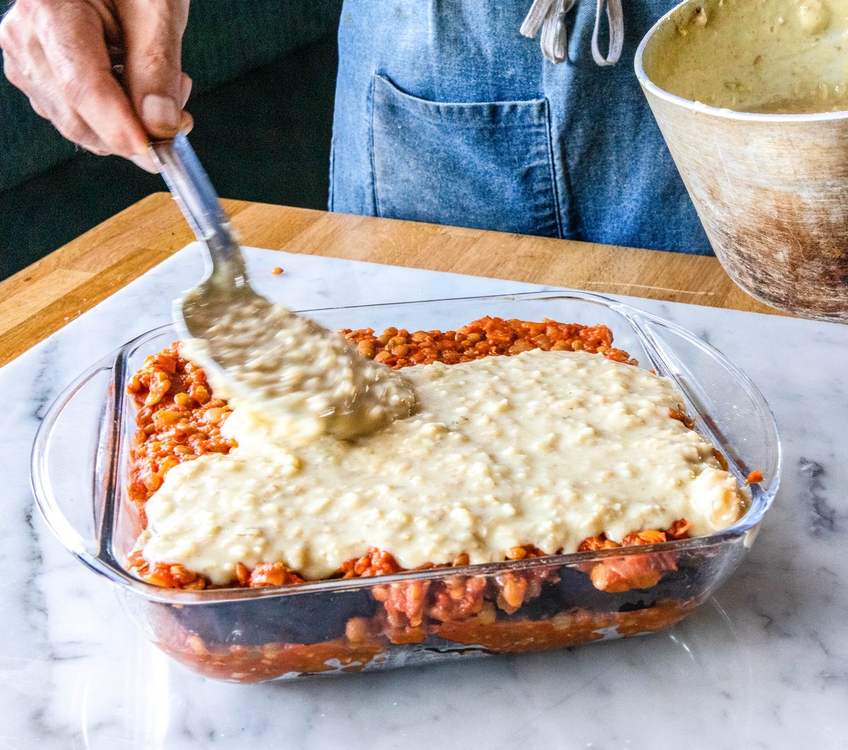 HumansPlant's tweet image. This Eggplant Lentil Moussaka recipe is a little involved, but worth the extra effort! Our version of this Greek dish is egg-free, dairy-free, and uses lentils as a lighter alternative to ground beef. #Recipe: plantlovinghumans.com/recipes-1/eggp… #recipeblog #foodblog #recipeoftheday #foodies