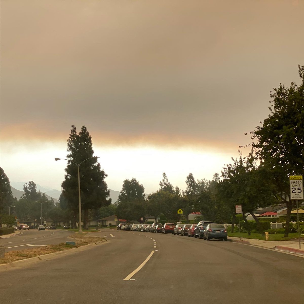 Miguelh25's tweet photo. Underneath a cloud of smoke. #BOBCATFIRE #bobcatfire2020 a big thank you to all public safety. Stay safe! https://t.co/YIba4rKYyH