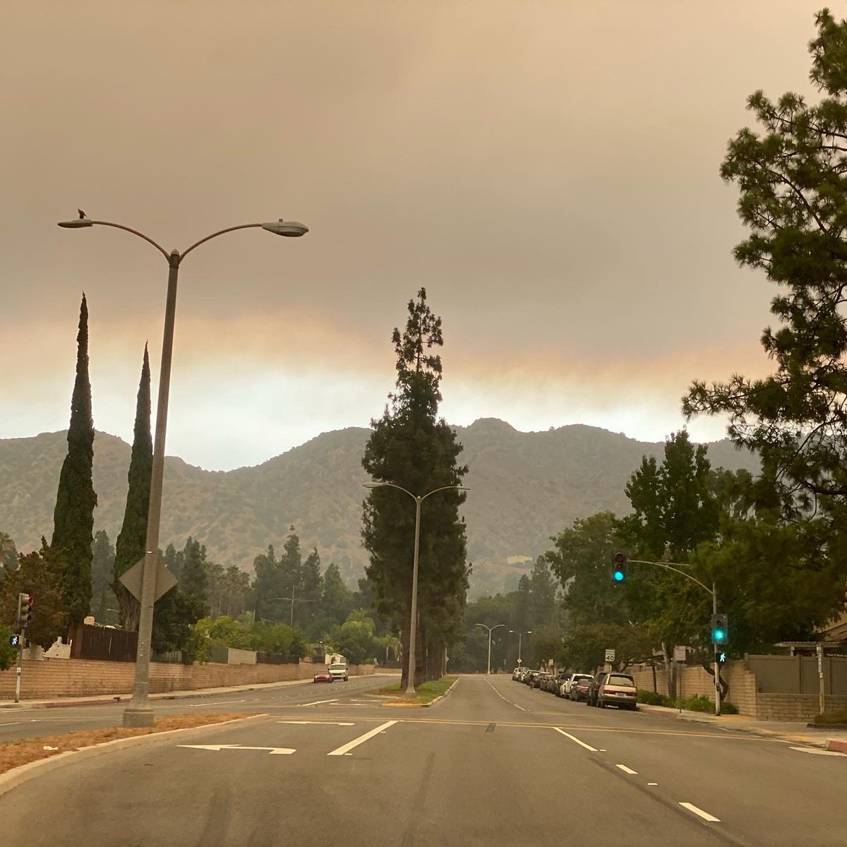 Miguelh25's tweet photo. Underneath a cloud of smoke. #BOBCATFIRE #bobcatfire2020 a big thank you to all public safety. Stay safe! https://t.co/YIba4rKYyH