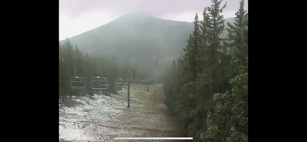 granttosterudwx's tweet photo. Snowy scenes from across New Mexico this morning:
1. @RedRiverSkiArea 
2. @SkiSantaFe 
3. @TaosSkiValley 
4. @AngelFireResort 
@krqe #NMwx #NewMexico #Snow https://t.co/gMQe4GFMi0