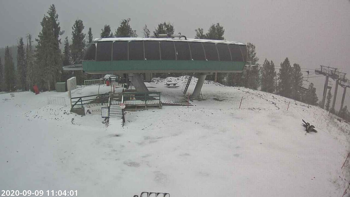 granttosterudwx's tweet photo. Snowy scenes from across New Mexico this morning:
1. @RedRiverSkiArea 
2. @SkiSantaFe 
3. @TaosSkiValley 
4. @AngelFireResort 
@krqe #NMwx #NewMexico #Snow https://t.co/gMQe4GFMi0