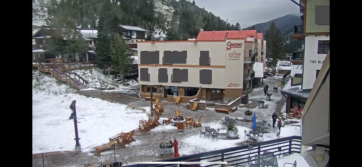 granttosterudwx's tweet photo. Snowy scenes from across New Mexico this morning:
1. @RedRiverSkiArea 
2. @SkiSantaFe 
3. @TaosSkiValley 
4. @AngelFireResort 
@krqe #NMwx #NewMexico #Snow https://t.co/gMQe4GFMi0