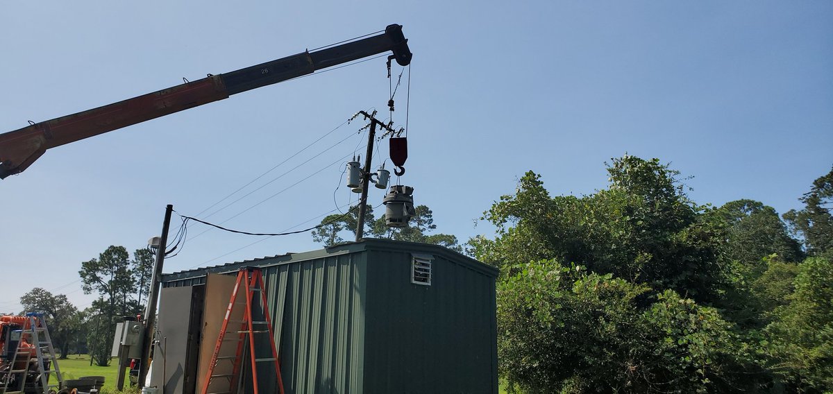 SeigleBill's tweet photo. Demolition of the old pump station at Osceola Golf Course, in the beautiful City of Pensacola.
Installation of new Rain Bird pump station tomorrow.
#FISOUTDOOR #RBGOLF #RBPumps https://t.co/0clWLY3L4t