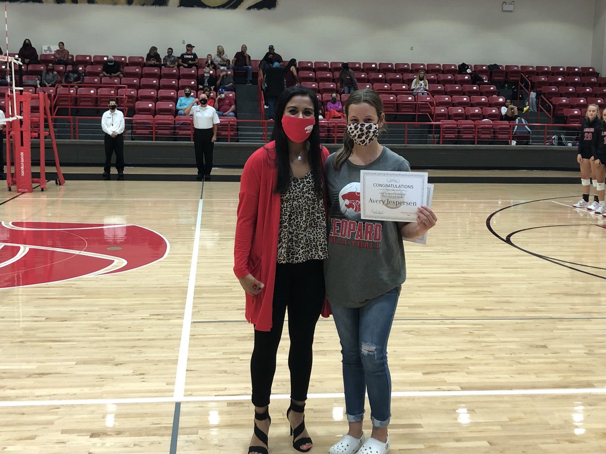 LorenaHS_VB's tweet photo. Last night we got to recognize our first Middle School Athletes of the Week! 
7th grader Avery Jespersen and 8th grader Addison Rohde were chosen based on a good week of practice and great games against China Spring. Congrats ladies!
#LISDFutureFocus @LMSLadyLeps https://t.co/syTwypQixr