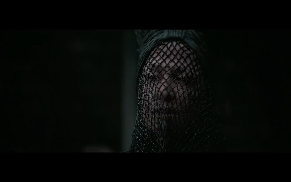 Grosse Hype pour le design de la Mère Supérieur, je ne pensais pas qu'on puisse faire mieux que celle de Lynch. Bravo ! On ressent tout le coté mystérieux du Bene Gesserit