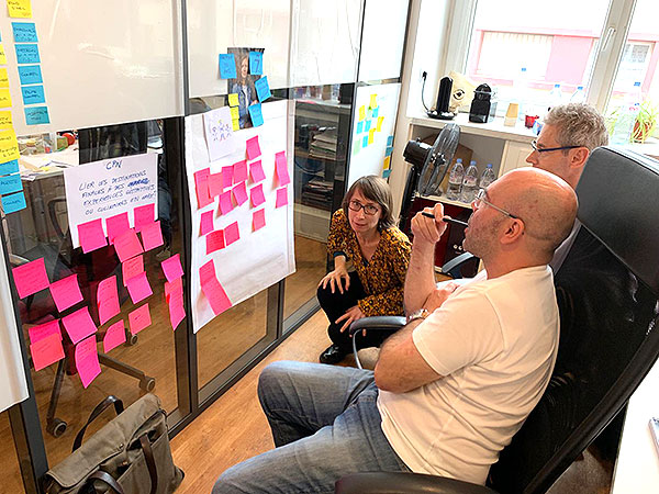 usabilis's tweet photo. Sur le blog : Qu’est-ce que le métier de Design Thinker ?
https://t.co/7M0L7nPTNp
Notre formation au Design Thinking :
https://t.co/Sp8LUNAuDa
#formationUX #designthinking #uxdesign https://t.co/wkeRLCNPPD