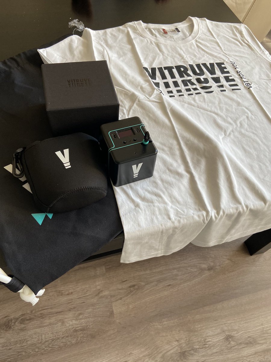 Just got this gift from <a href="/VitruveFit/">Vitruve</a> When I’m not using <a href="/MyLift_App/">My Lift</a> this will be my new linear transducer for VBT research for sure!

🤩In My Lift you have a code to purchase Vitruve with a special discount. We are stronger together🏋🏼‍♀️🙏🏻