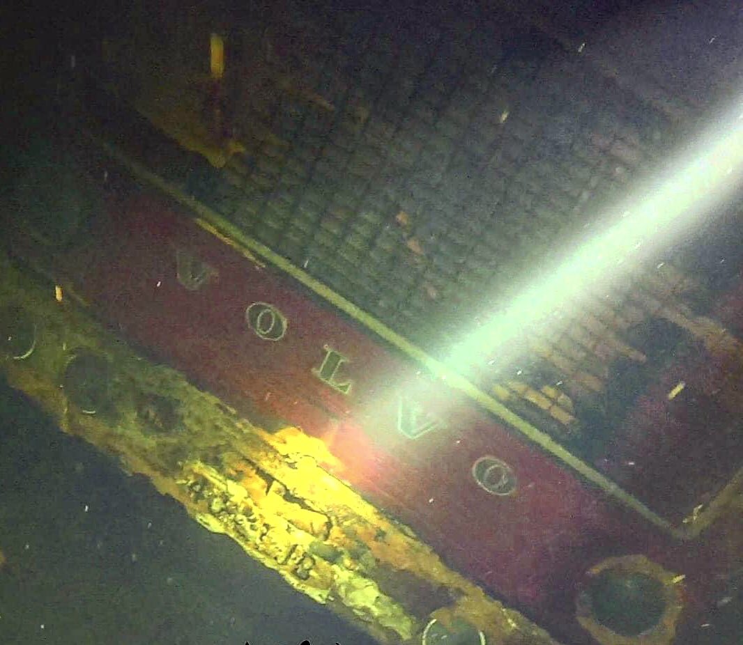 P9103340's tweet image. The Swedish ferry, Zenobia, sank on her maiden voyage to Cyprus in June 1980, fully loaded with 104 trailers and trucks, just 1.5 km from the coast, off Larnaka's fishing harbour, due to the failure of the pump system, fortunately there were no casualties. (nmp)