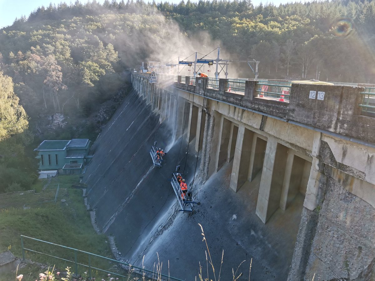 CourClaude's tweet photo. Chantier génie civil sur le barrage de chaumecon (58) au cœur du morvan : Un bel exemple d investissement dans la rénovation des ouvrages hydroélectriques!
#EDF #EDF_BFC #MORVAN #AEVIA https://t.co/n3G4MEFKPb