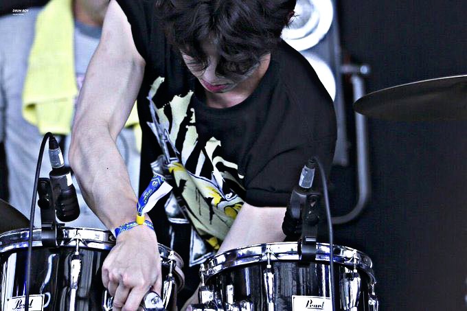 - a thread for Yoon Dowoon's muscles as you wish,,,