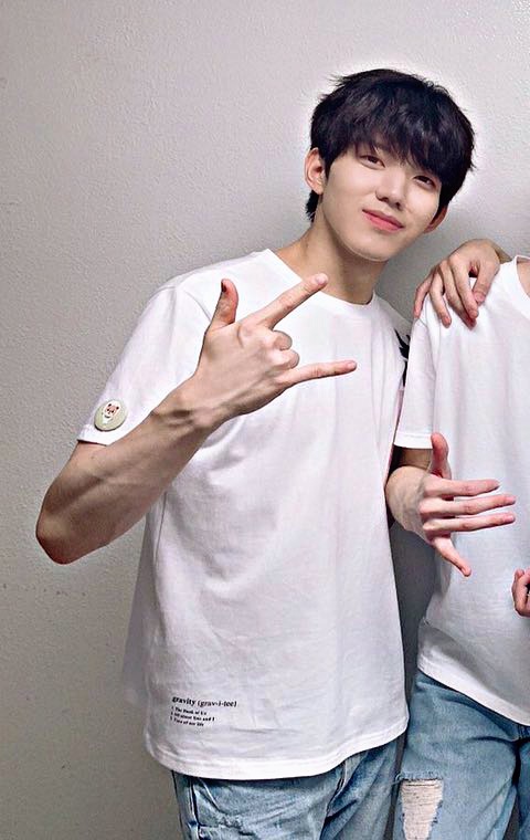 - a thread for Yoon Dowoon's muscles as you wish,,,