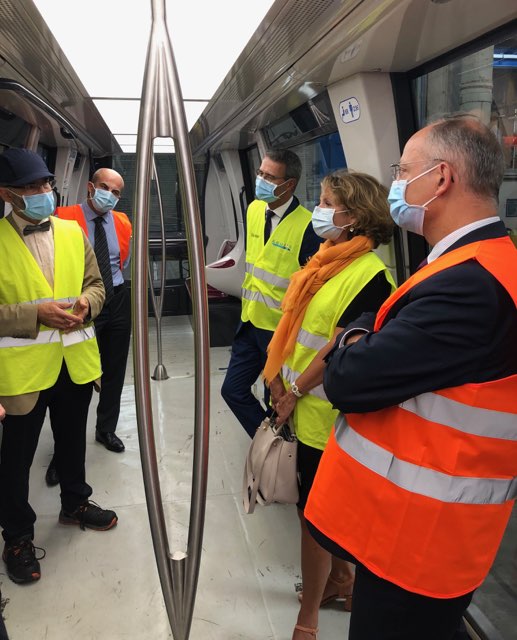 MA_Debon's tweet photo. Aujourd’hui avec les collaborateurs de @KeolisLille : fière de l'engagement de nos équipes au service des voyageurs du réseau @ilevia_actu pour une #mobilité sûre et de qualité dans tous les modes de transport de la métropole de #Lille. https://t.co/HQuN6r9DpL