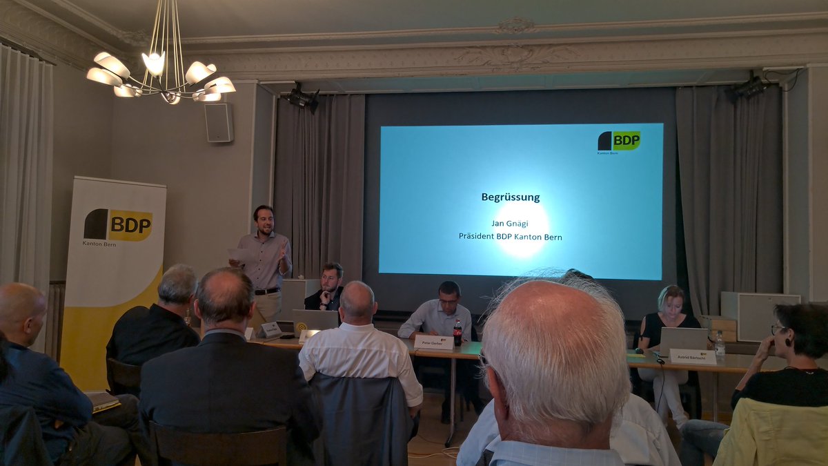 JBDP_BE's tweet photo. Heute sind wir an der Parteiversammlung der @BDP_KantonBern in Burgdorf. Es stehen u.A. die Parolenfassungen auf dem Programm. #generationBDP https://t.co/xbukapJaNf