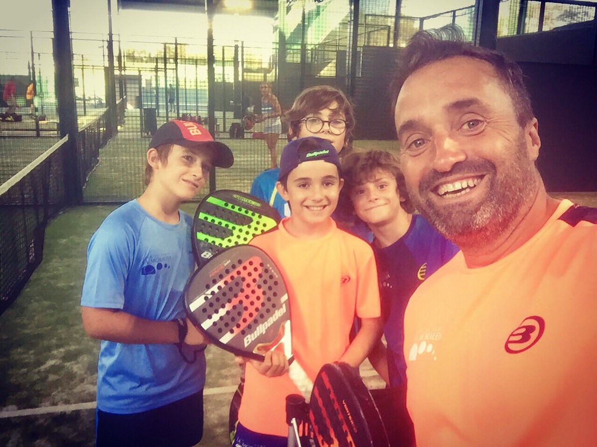 Entrenamiento con los más peques de nuestra academia.... hay que sembrar para recoger <a href="/PadelMoraleja/">La Moraleja Club de Pádel 🎾</a> <a href="/CentroPadelPro/">CPP</a> <a href="/bullpadelsport/">Bullpadel</a> 🎾🎾🎾✅✅✅