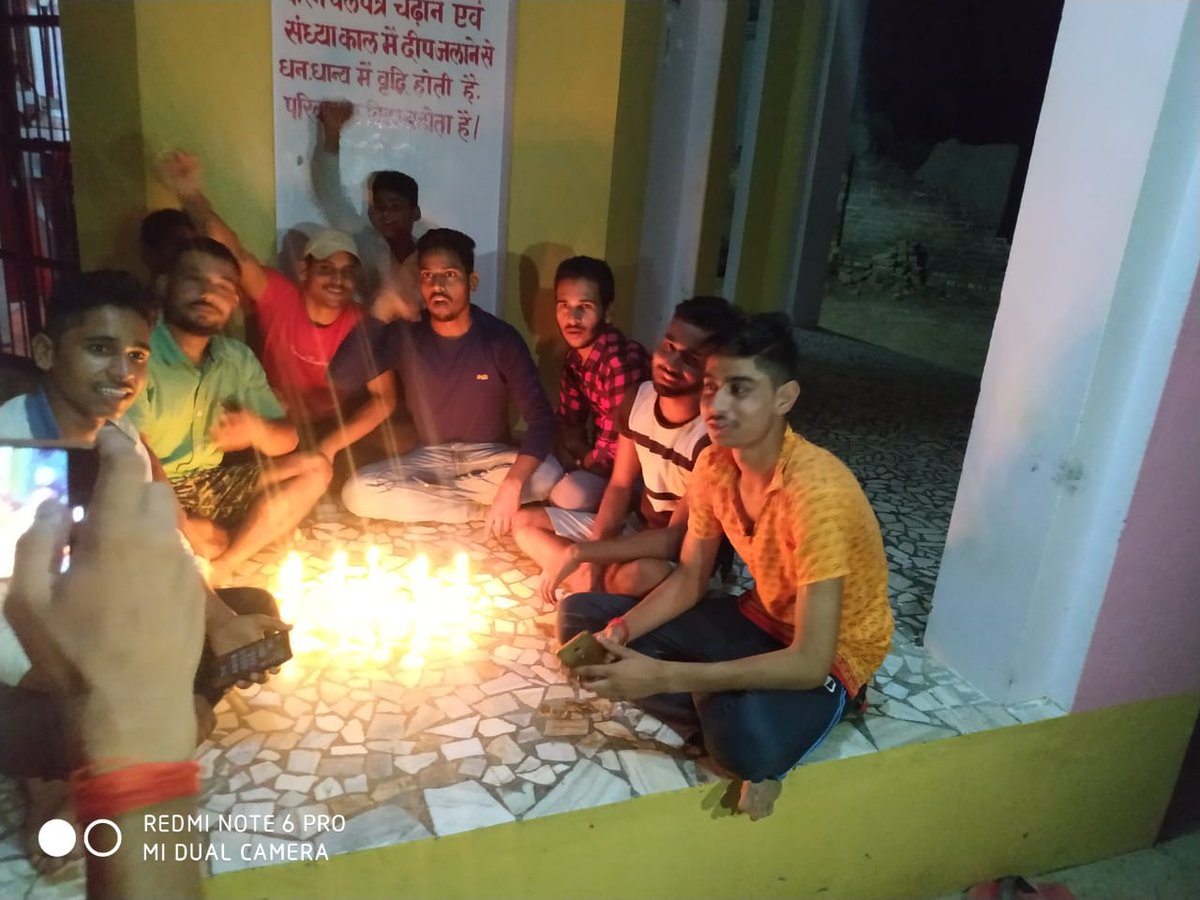 BPSinghINC_'s tweet photo. Youth of this nation wants Jobs. Indian Government has failed to fulfill it's promise. 

Movement which started by  #9Baje9Minute will strengthen in upcoming days and depicts government has to face anger of youth in time ahead. 

#9बजे9मिनट https://t.co/LrC7ZXU2M6