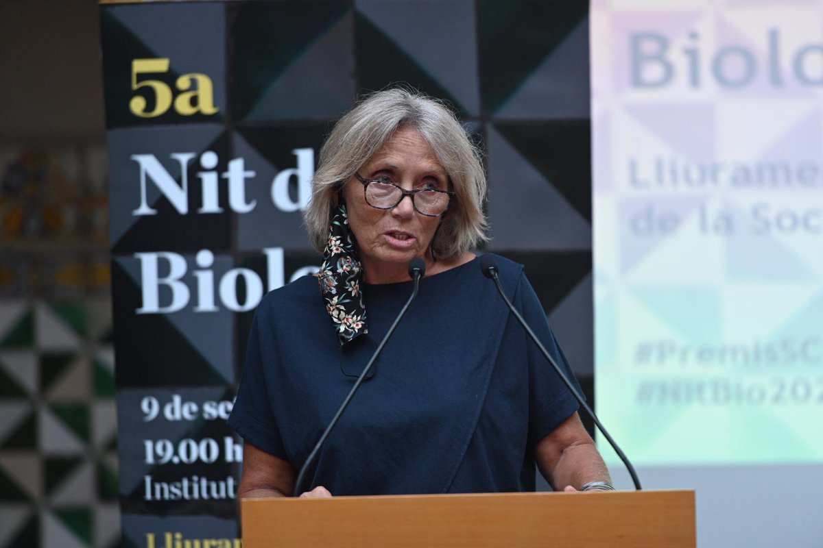 SCB_iec's tweet photo. La Dra. Montserrat Corominas, presidenta de la SCB, ha destacat l'excepcionalitat de la #NitBio2020 marcada per la #COVID_19 i ha presentat les iniciatives més recents de la SCB, el #Biogenoma, la #Bioagenda i el #SCBCoronavirusSymposium, que tindrà una segona edició a l'octubre. https://t.co/xtZxGmvXOC