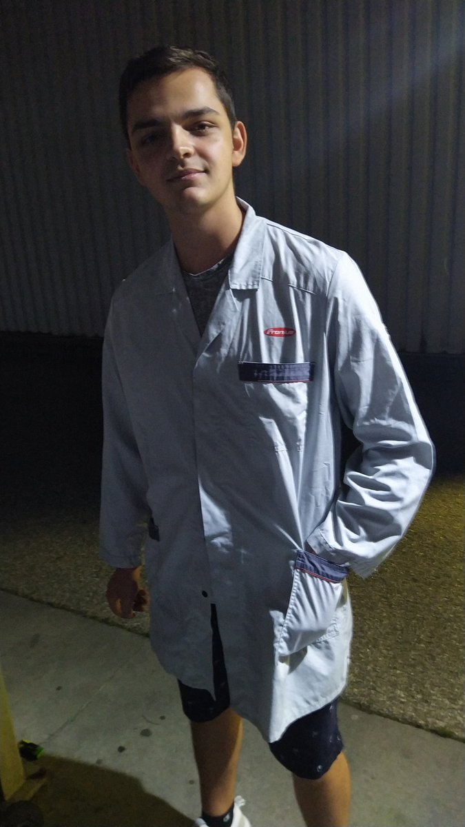 BarkoDarko's tweet photo. david is bereit fia di omas https://t.co/pA1BJmzZwO