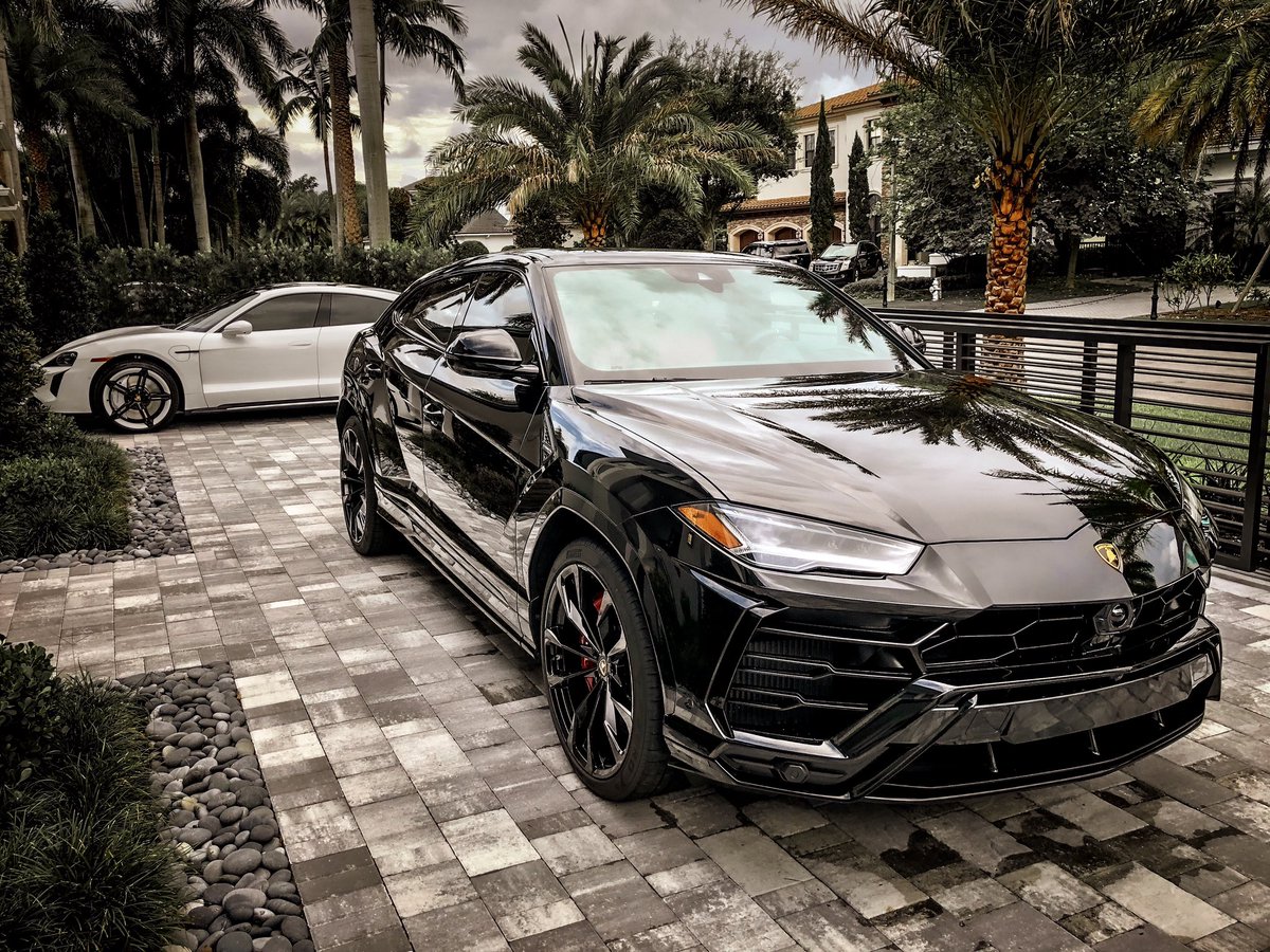 Smart_Home_Bros's tweet photo. Happy Wednesday! Client’s new wheels (that he even let our guys drive). Show us your #AVride! https://t.co/SHSvmcTzAZ
