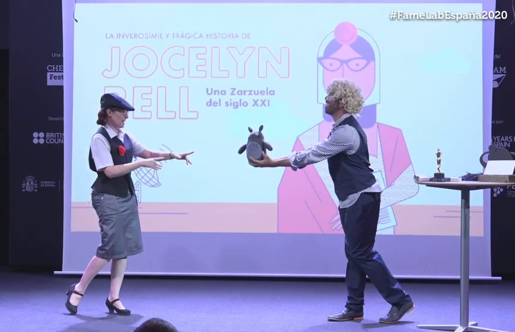 hayquehacerla's tweet photo. ¡Vaya NUMERAZO que se han montado @manolux4444 y @bynzelman en #FameLab2020!

Se llamaaa Jocelyn Beeell
y no sé llevó el nobeeeel,
pero miraa la verdaad,
le importa pocoo 🎶🎵

Hasta karaoke os han montao https://t.co/taTWX4BKlR