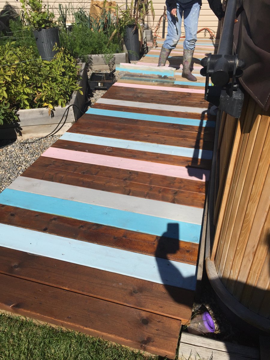 Always love the decor (and food!) at <a href="/CostaVida/">Costa Vida - Fresh Mexican Grill</a>, so we brought a little to the back yard.