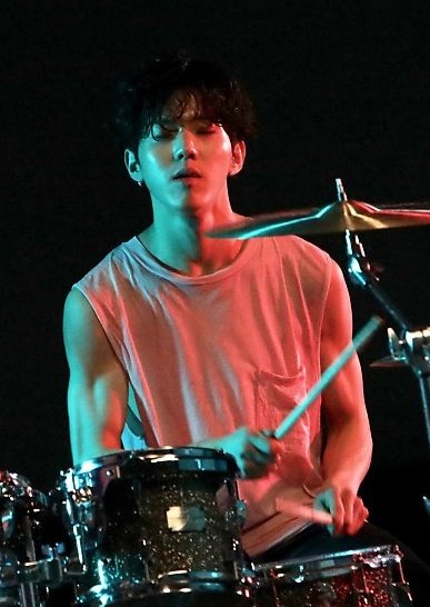 - a thread for Yoon Dowoon's muscles as you wish,,,