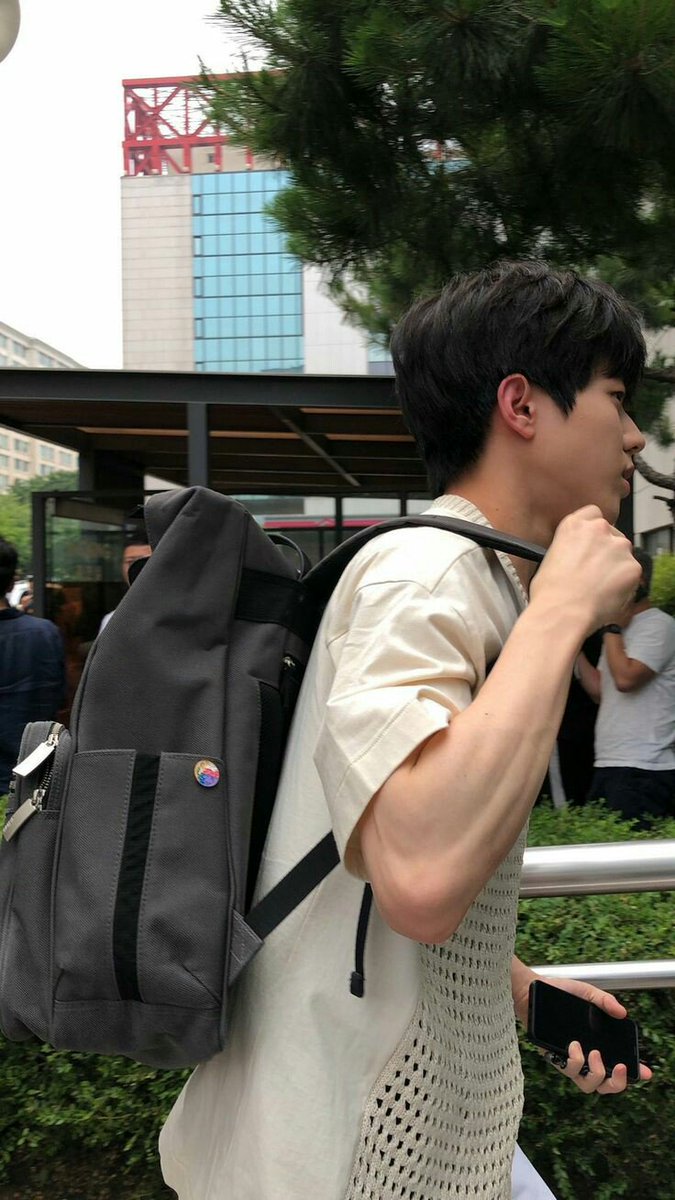 - a thread for Yoon Dowoon's muscles as you wish,,,