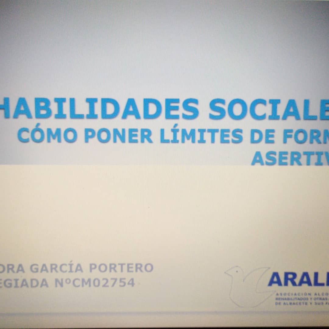 ARALBAasociaci1's tweet photo. Comienza el taller de habilidades sociales para familiares Impartido por Sandra Garcia Portero, psicóloga colaboradora de @ARALBAasociaci1.
Gracias Sandra por tu siempre y dispuesta colaboración. Te queremos 😘💐 https://t.co/uOutJ7Ovk6