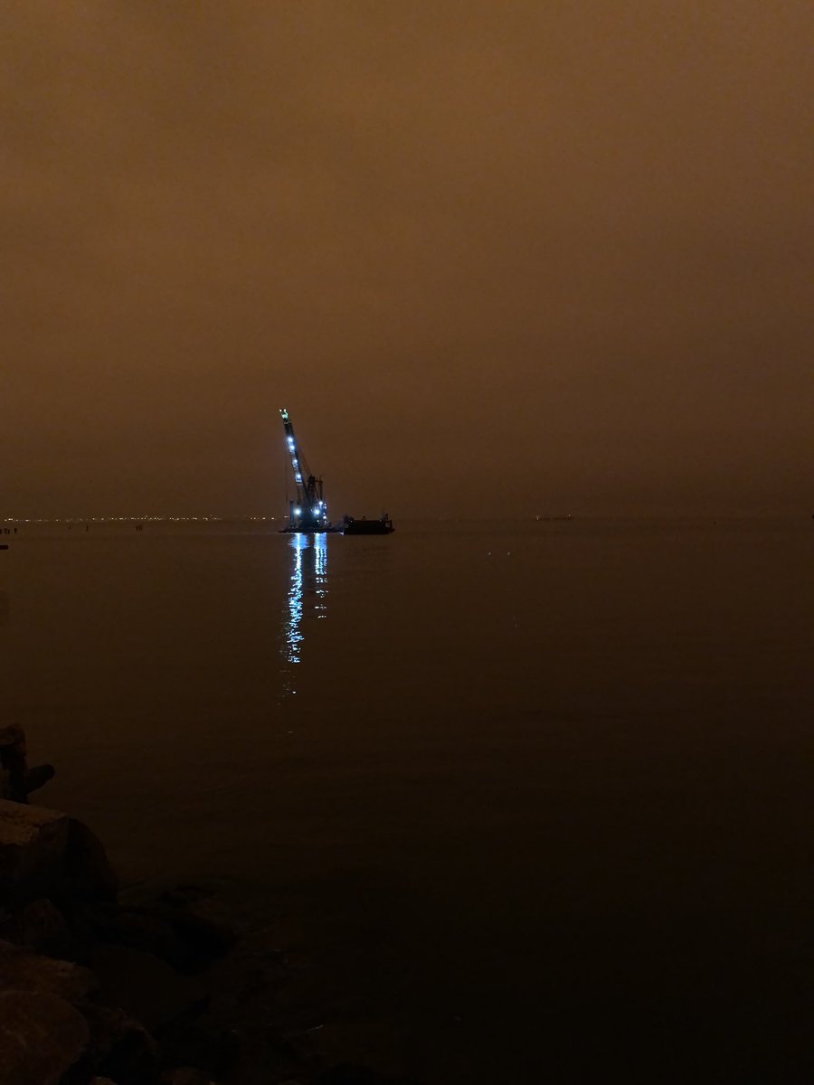 rmckeon's tweet photo. 9:30 an #nofilter view of #SanFranciscoBay from the #SanFrancisco shoreline and it got darker since then https://t.co/sdXi4Zaz0j