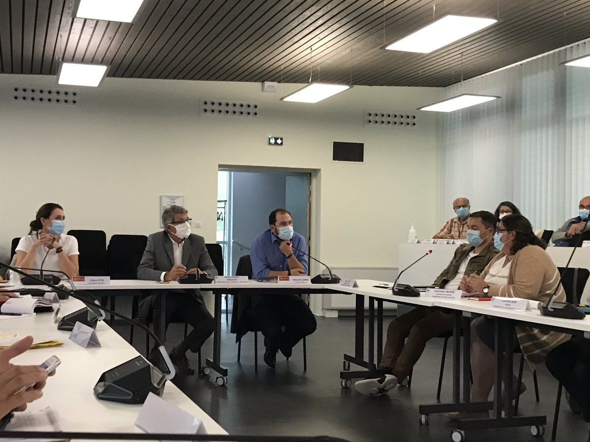JeremieMartin7's tweet photo. #Éducation, #Économie, #Agriculture, #Transports, #TransitionÉcologique, au siège de la communauté de communes #Tarn et #Agout, @claire_fita et @GarelVincent81 sont à l’écoute des élu.e.s des territoires. Agir ensemble pour une ambition commune ! #Occitanie https://t.co/UtOBMkl4it