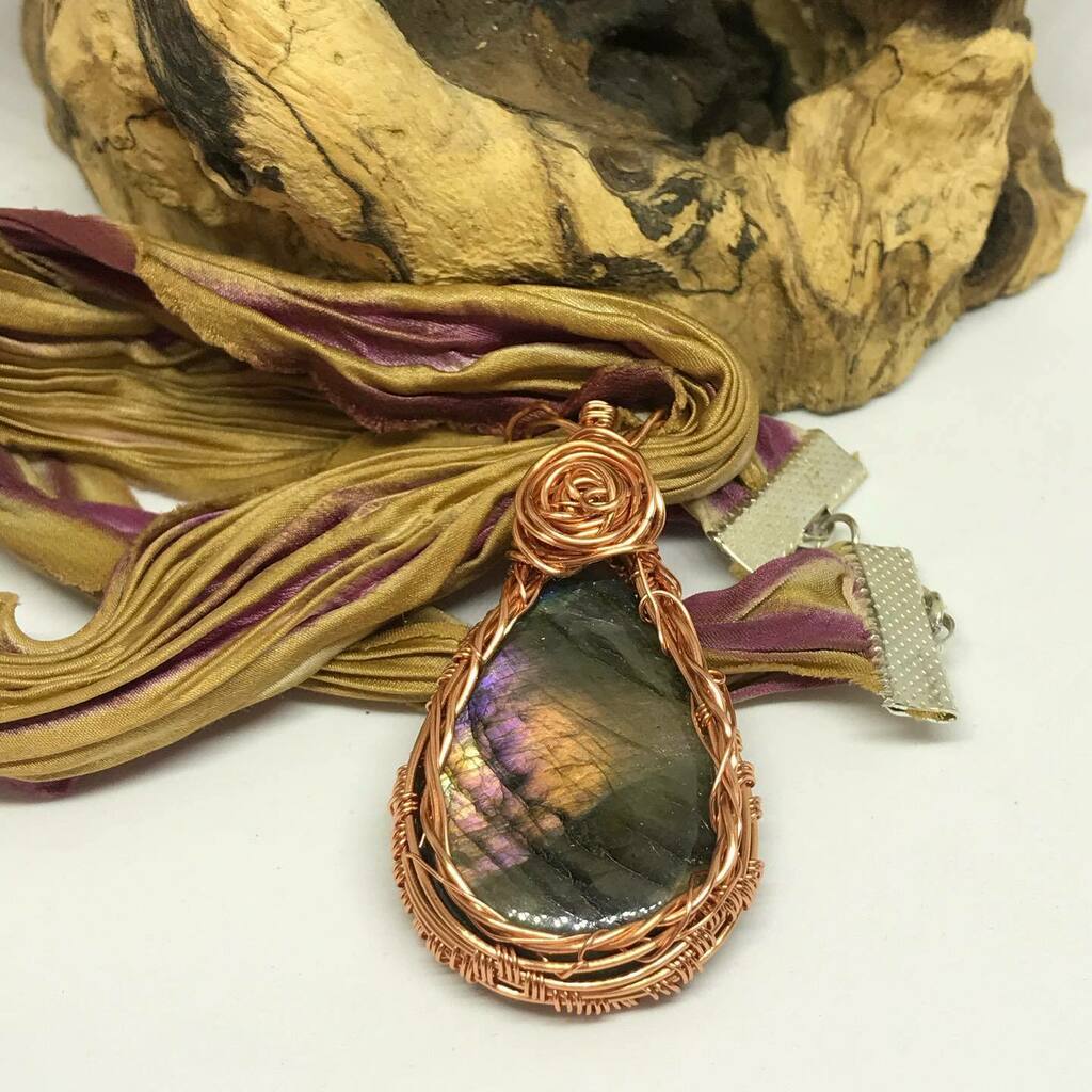 tranquildesuk's tweet photo. Sooooo excited!! I can tag products on my insta now #itsthelittlethings #tagging #visitmyshop #jewellerybybella https://t.co/g7hmN4z8EH https://t.co/GxVCdJMhGc