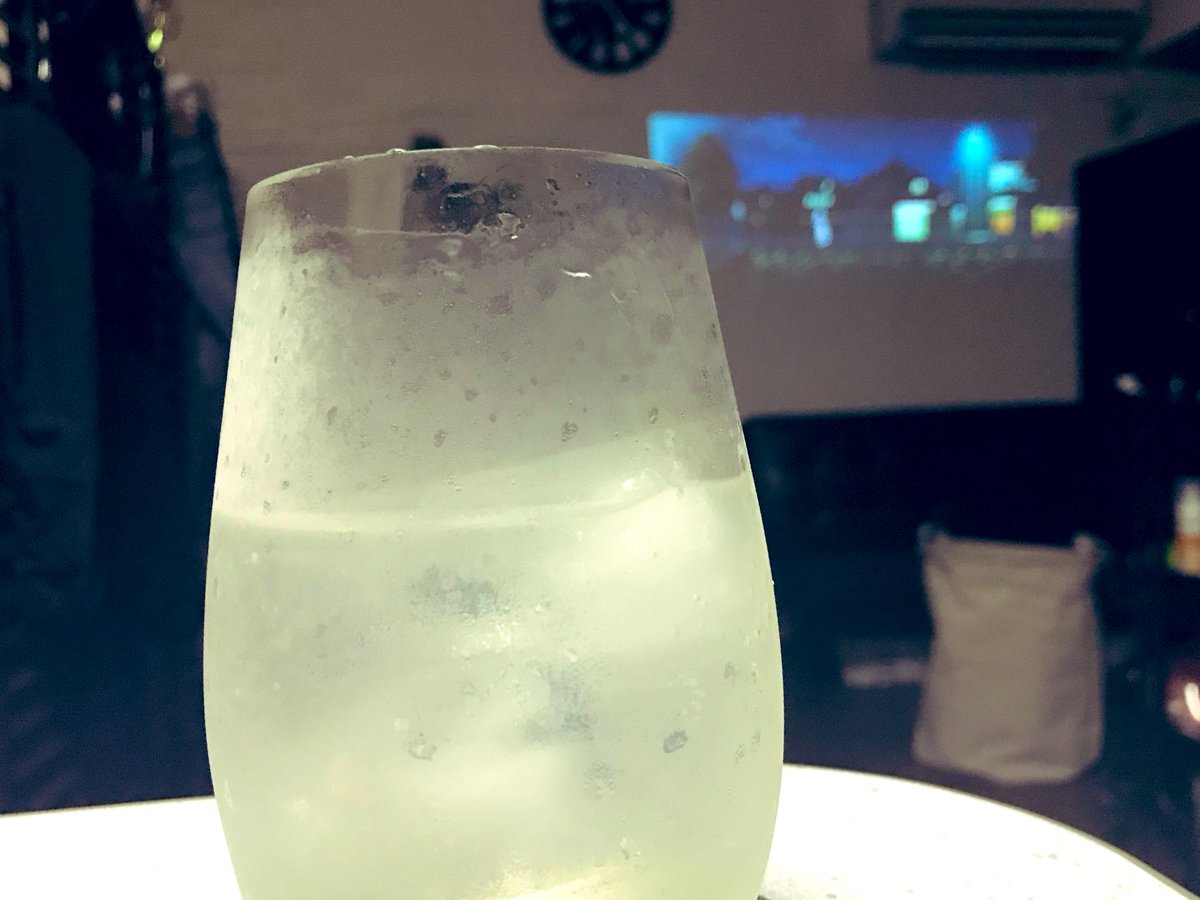 koratta03's tweet photo. あの日飲んだ氷結の名前を僕達はまだ知らない。
#氷結
#あの花
#Kirin
#HYPERDRY https://t.co/UqkNqDyeUc