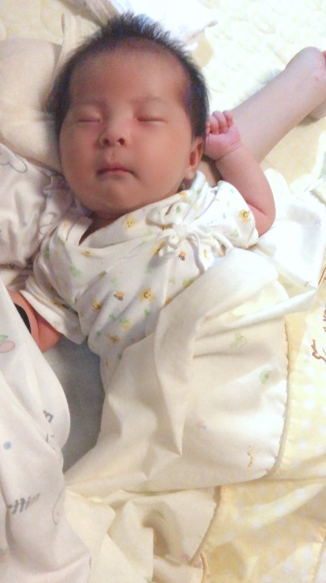Ai 最近腕枕してないと寝ない贅沢な女 1ヶ月検診3332g 4343gまで増えてた むちむち Ai 最近腕枕してないと寝ない贅沢な女 1ヶ月検診3332g 4343gまで増えてた むちむち