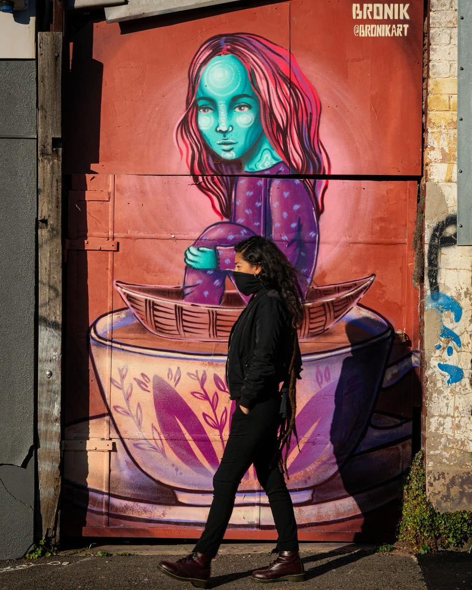 allcitycanvas's tweet photo. Chécate los muros surrealistas que hace la increíble artista chilena #Bronik. https://t.co/vh2I6brGEn