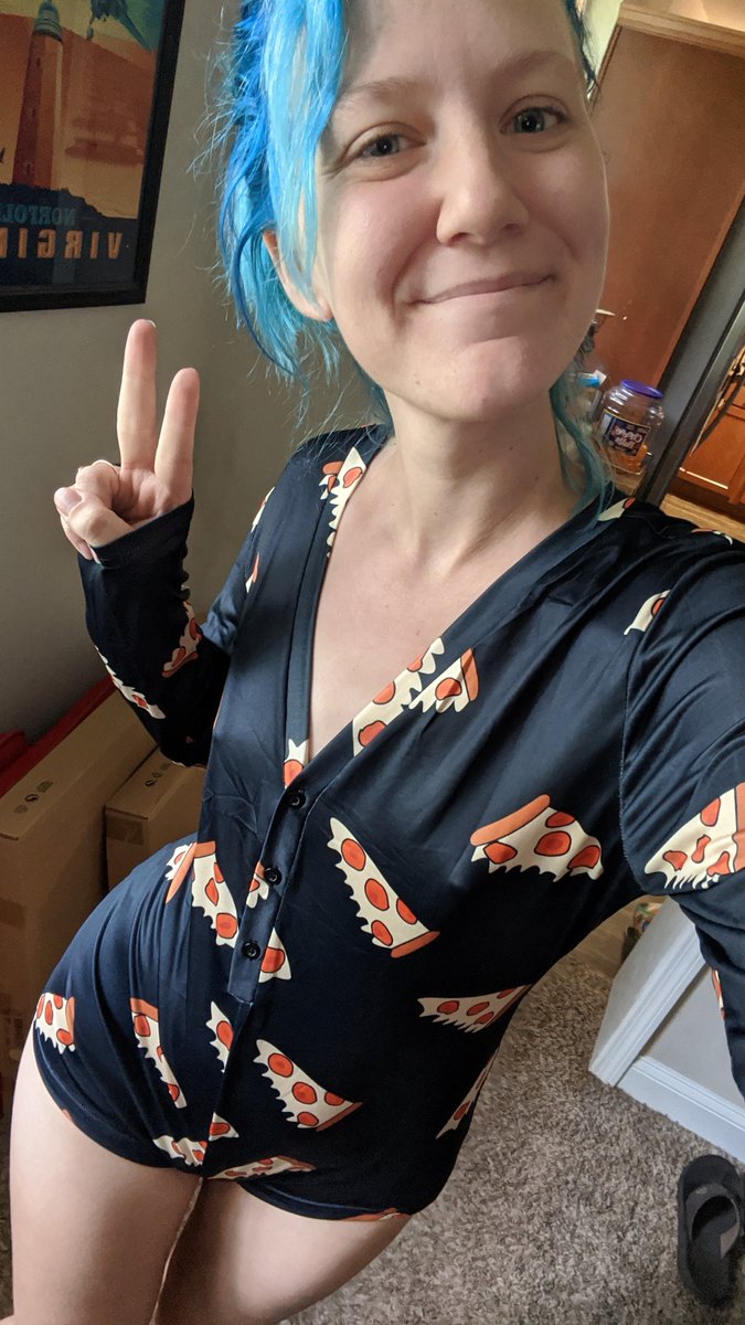 bluehaired_brat's tweet photo. Can I be your little pizza slut 

Sub my onlyfans to see more xxx pictures and videos 

https://t.co/P6Rnt93cND

#wednesdaymorning #onlyfansbabe #skinnygirls #bluehair #smallboobs #ittybittytittycommittee https://t.co/VOLxZwT9ez