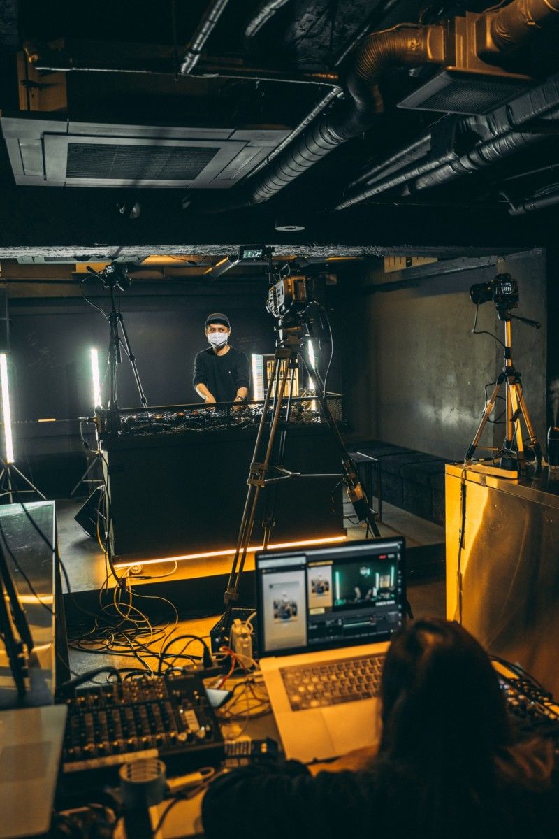 Breng uw #onderneming helder in beeld met de Hofman Streaming Facility van #HofmanProductions. Ons deskundige team staat voor u klaar. Meer info: bit.ly/HelderInBeeld.