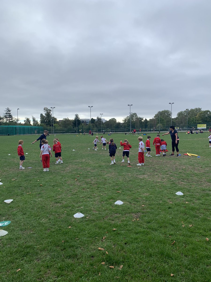 BroomwoodPSport's tweet photo. This morning @NWSbh_Class1 enjoyed their first trip to the common. #NWSbhFirstdayback #NWSbhlLs #FundayMonday https://t.co/JbD4hUWQyv